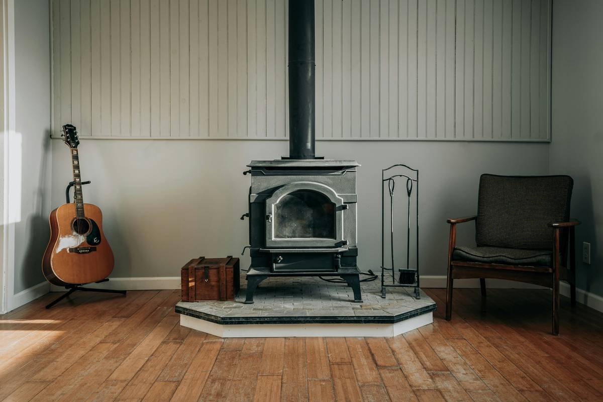Why Compasses Mobile Home Park Residents Are Turning to Vintage Navigational Decor—and How to Do It Right